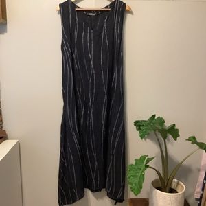 Piazza Del Tempio Navy Linen Maxi dress L
